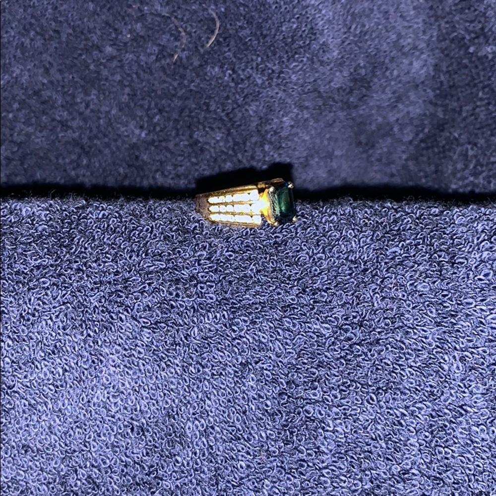 Ring - Picture 2 of 3